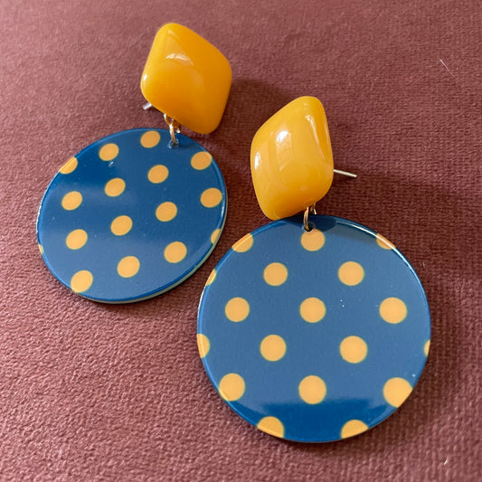 Aretes redondos lunares